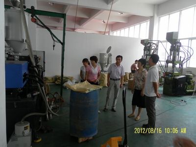 從實驗室到生產(chǎn)線 生化系教師的塑料模具企業(yè)掛職之旅